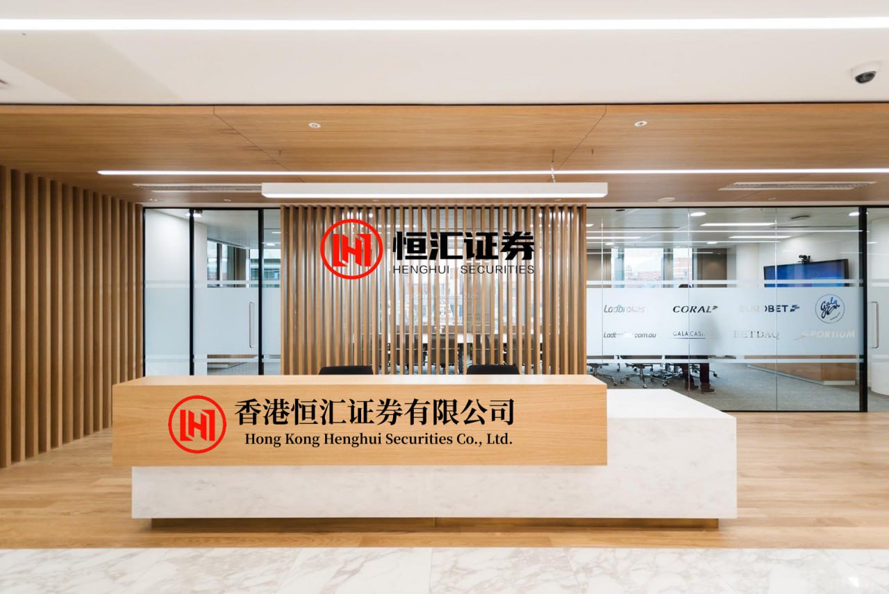 股鑫宝配资平台 日经225指数首次突破72000点大关，得益于AI热潮